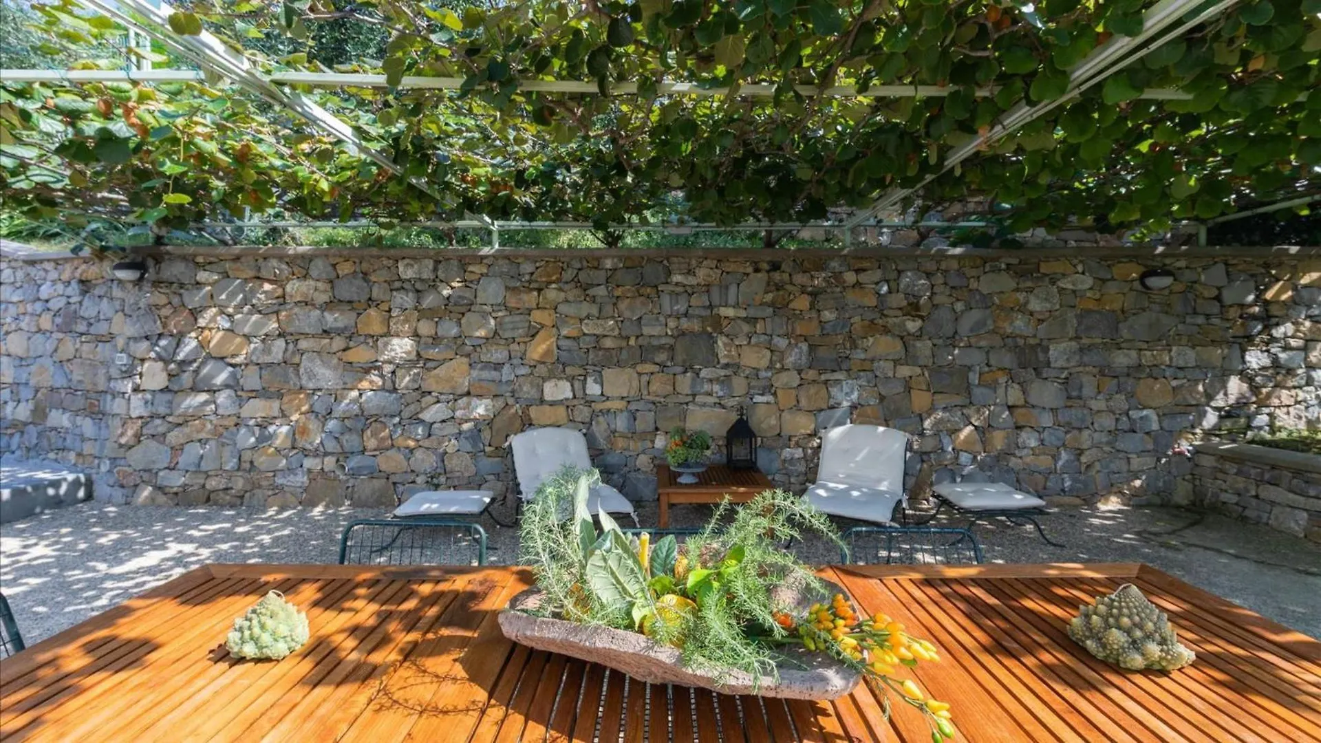 Luxury Apartments In Modern Villa Imperia 0*,  Italie