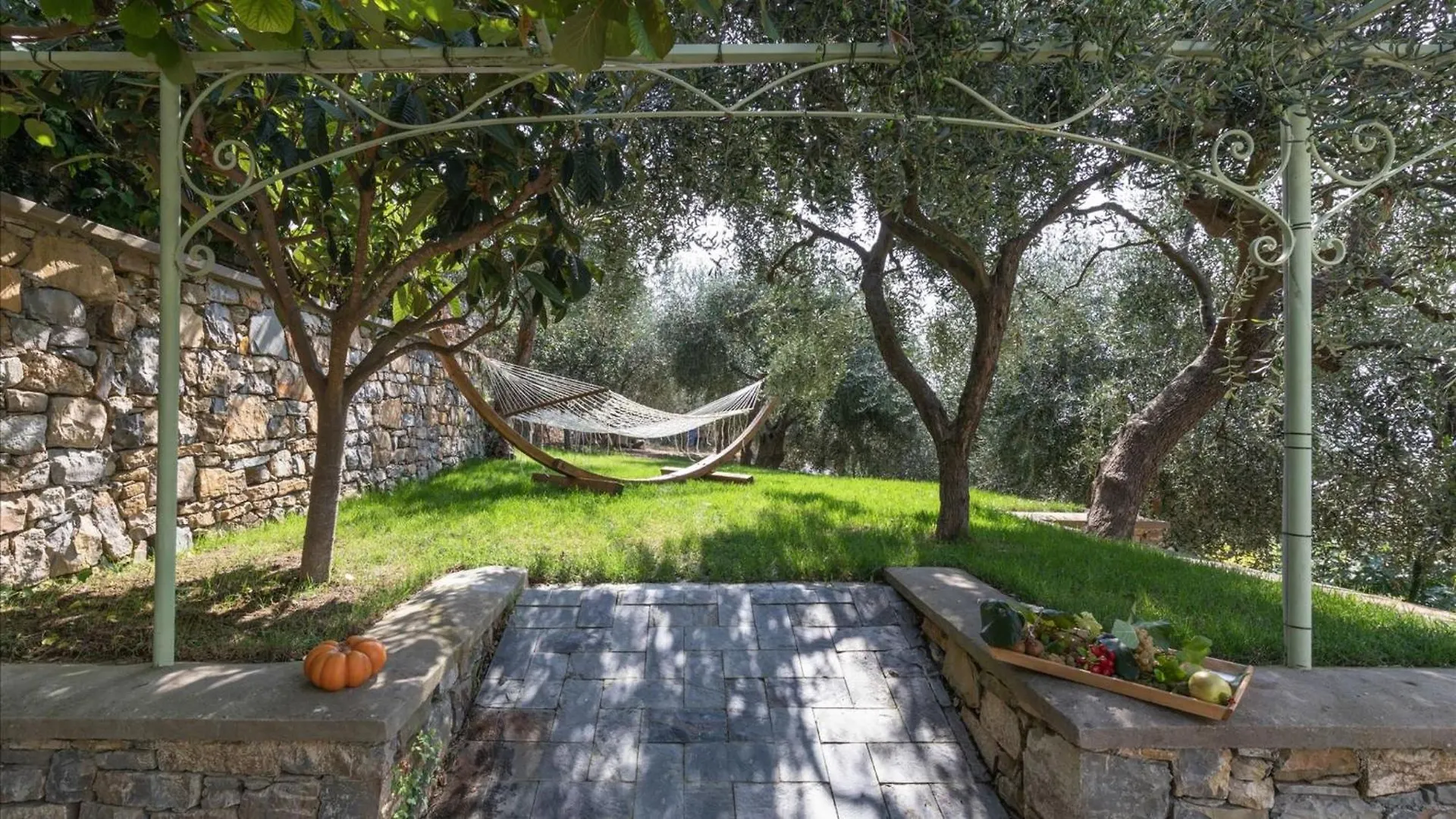 Luxury Apartments In Modern Villa Imperia